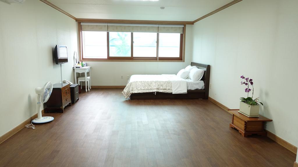 Happy Memory Hotell Jeonju Rum bild