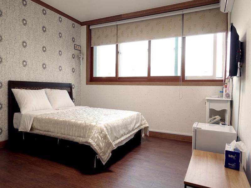 Happy Memory Hotell Jeonju Exteriör bild
